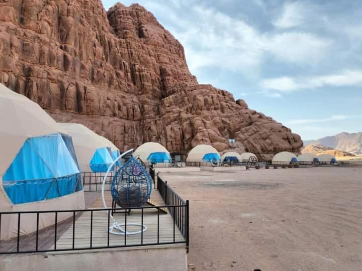 Sami Al Muzna Rum Camp Wadi Rum Exterior foto